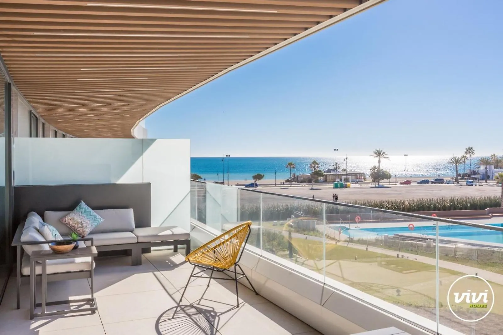Vivi Homes - Bambu Pool, Gym, Sauna & Beach Торремолинос