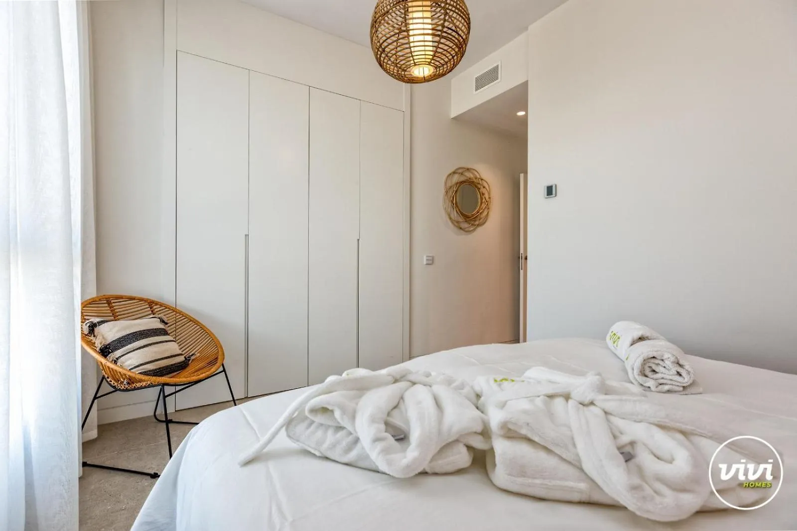 Vivi Homes - Bambu Pool, Gym, Sauna & Beach Torremolinos 0*,  Spanien